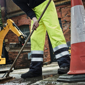Pro hi-vis insulated overtrousers
